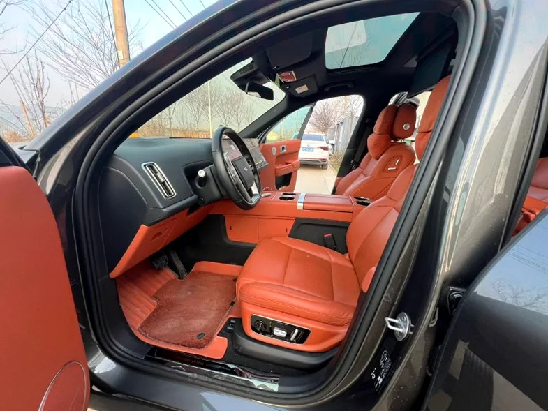 理想L9 后面外观二