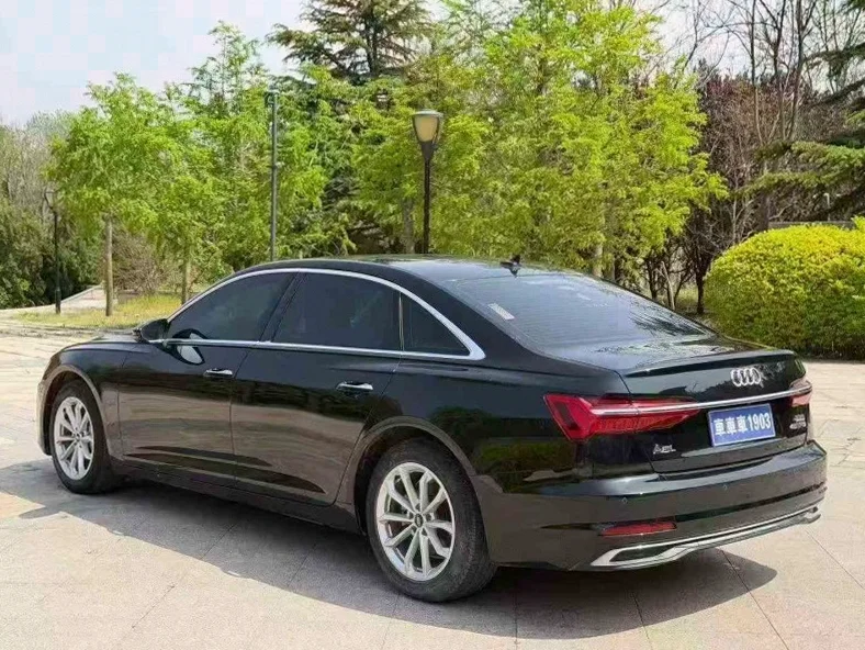 奥迪A6L 后面外观二