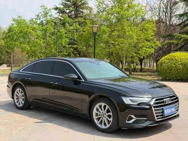 奥迪A6L 正面外观二