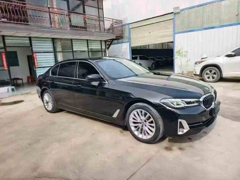 宝马5系 正面外观三