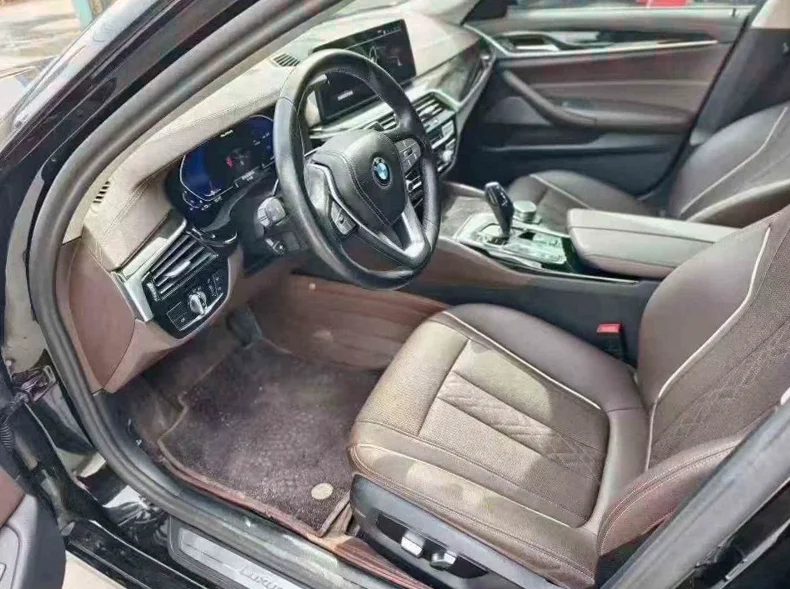 宝马5系 后面外观三