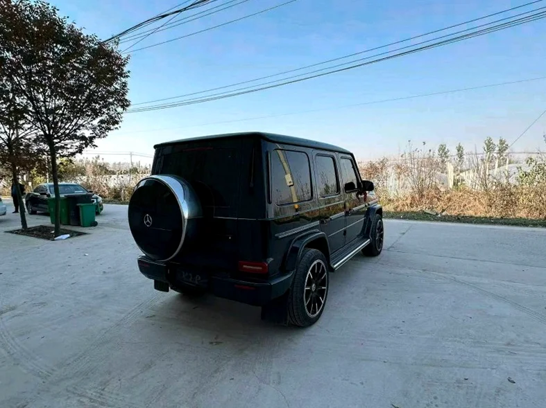 奔驰G 后面外观三