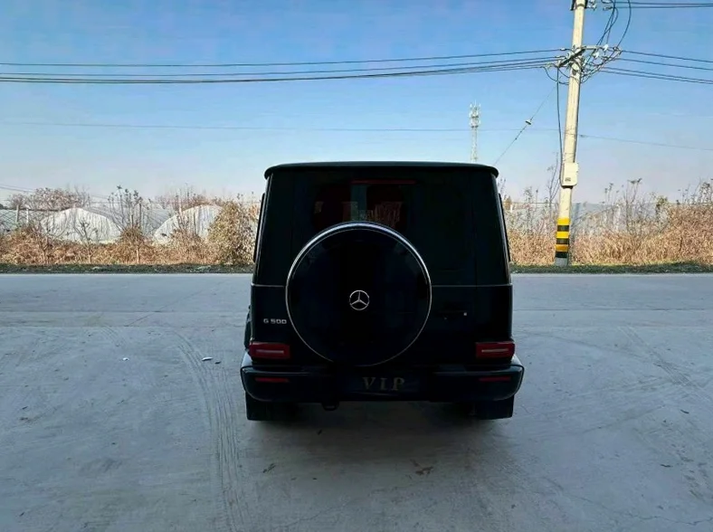 奔驰G 正面外观三