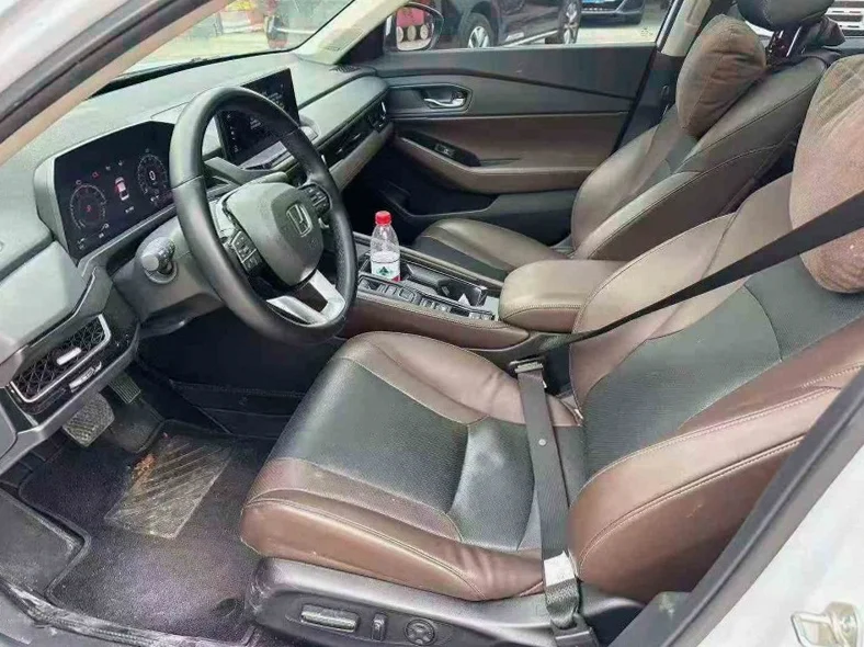 本田英诗派 驾驶室