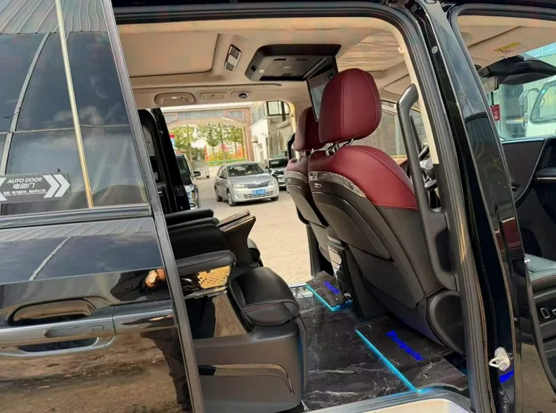 传祺E9 内饰前排