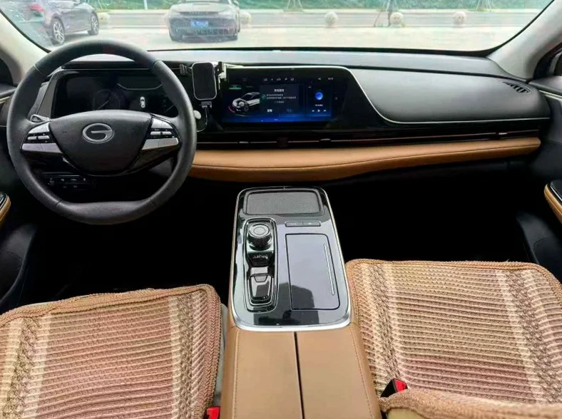 传祺埃安S 后面外观二