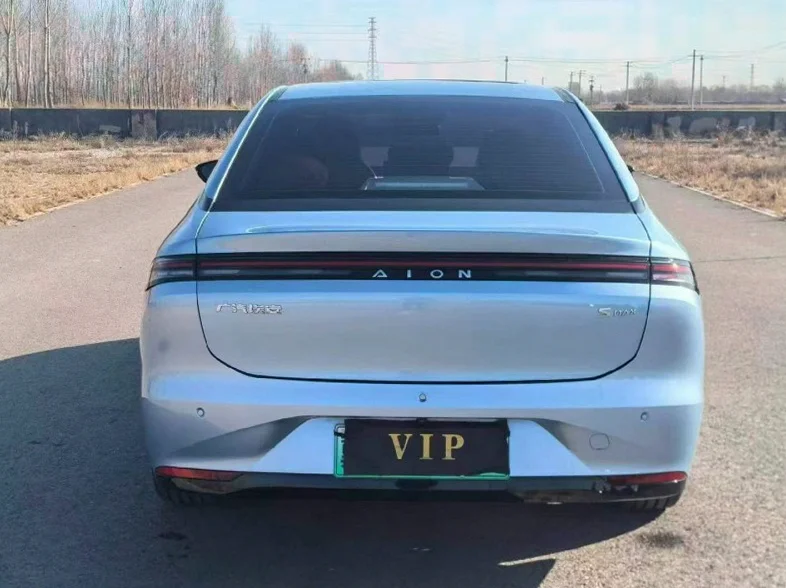 传祺埃安S 后面外观三