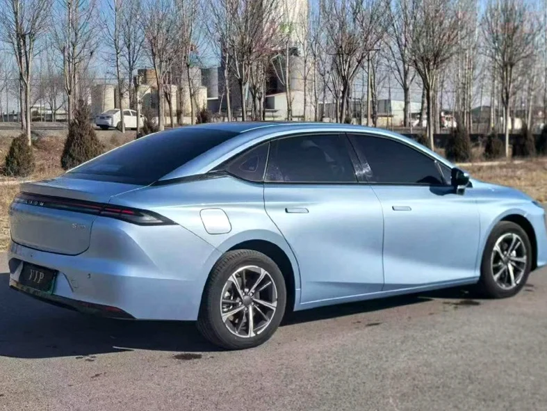 传祺埃安S 后面外观一