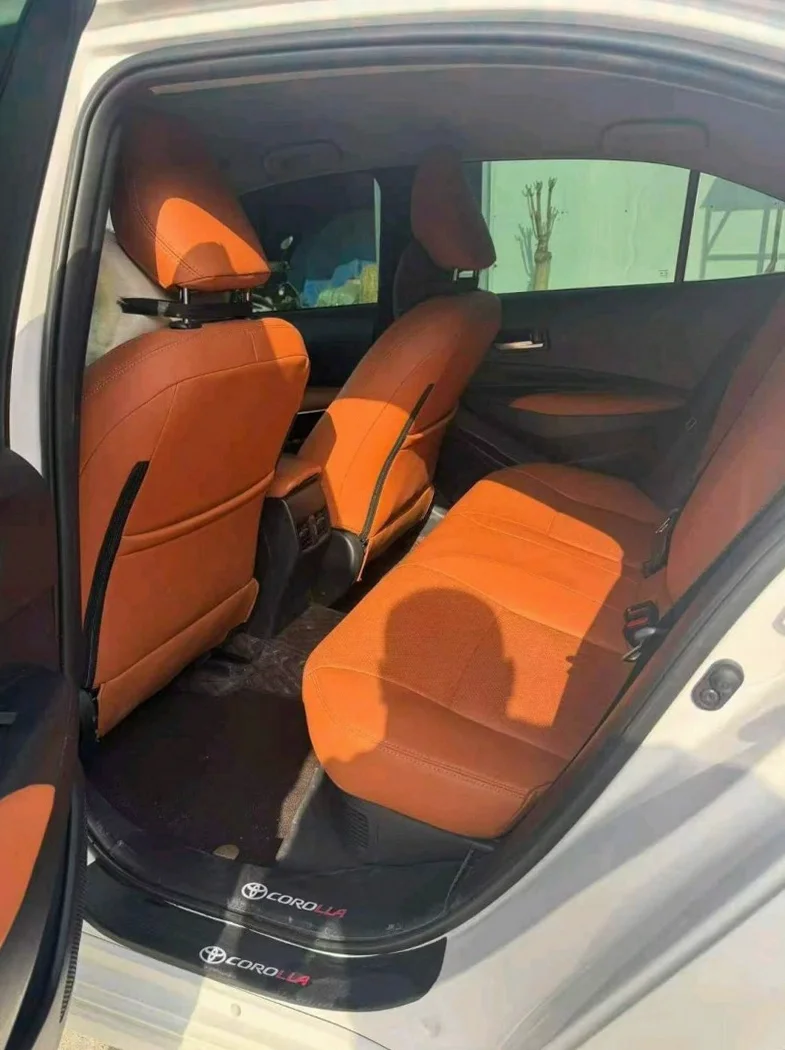 丰田卡罗拉 正面外观三