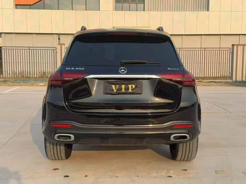 奔驰GLE 内饰后排