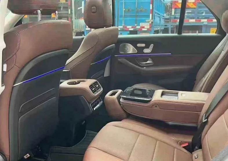 奔驰GLE 正面外观三