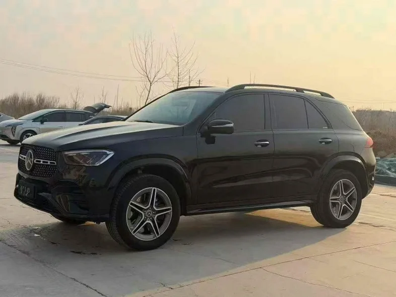 奔驰GLE 正面外观二