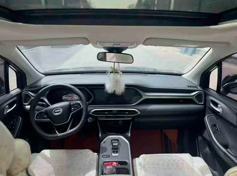 传祺GS4 内饰后排