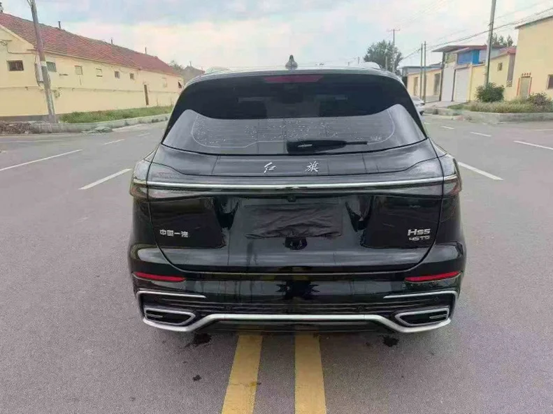 红旗HS5 内饰前排