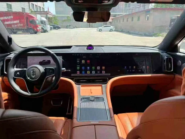 华为智选问界 后面外观三