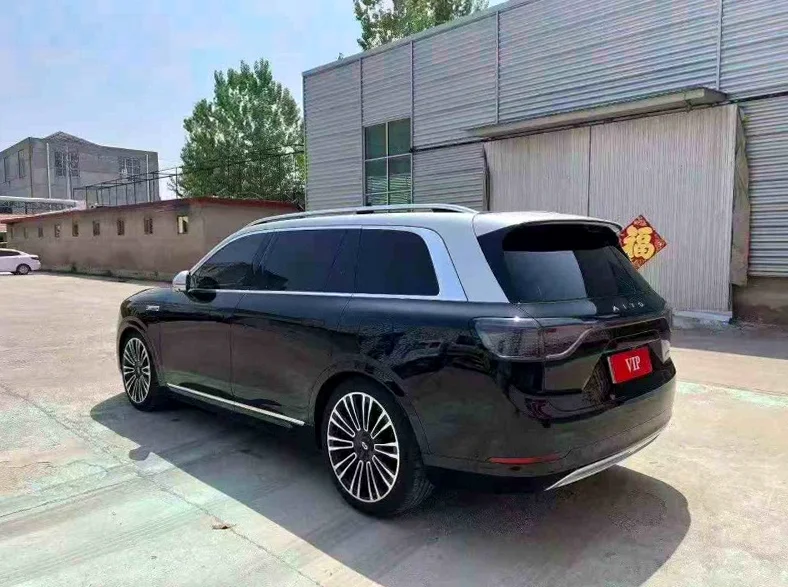 华为智选问界 内饰前排