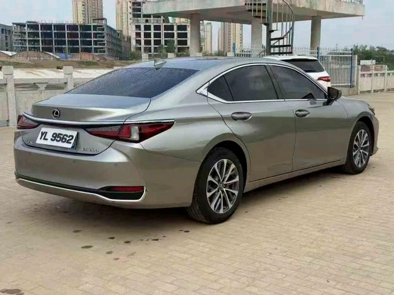 雷克萨斯ES 内饰后排