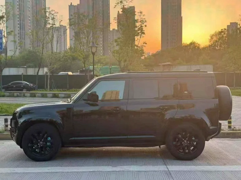 路虎卫士 内饰前排