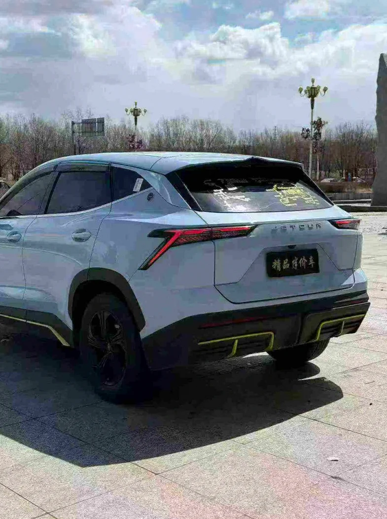 奇瑞捷途 后面外观二