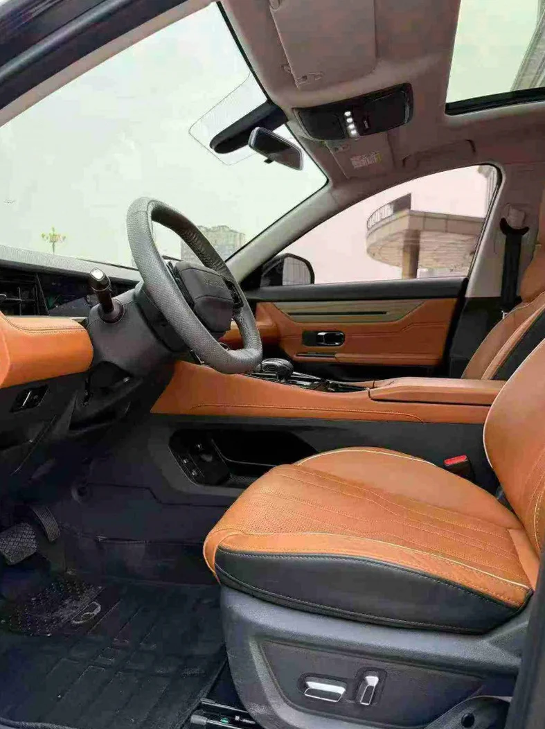 奇瑞捷途 内饰前排