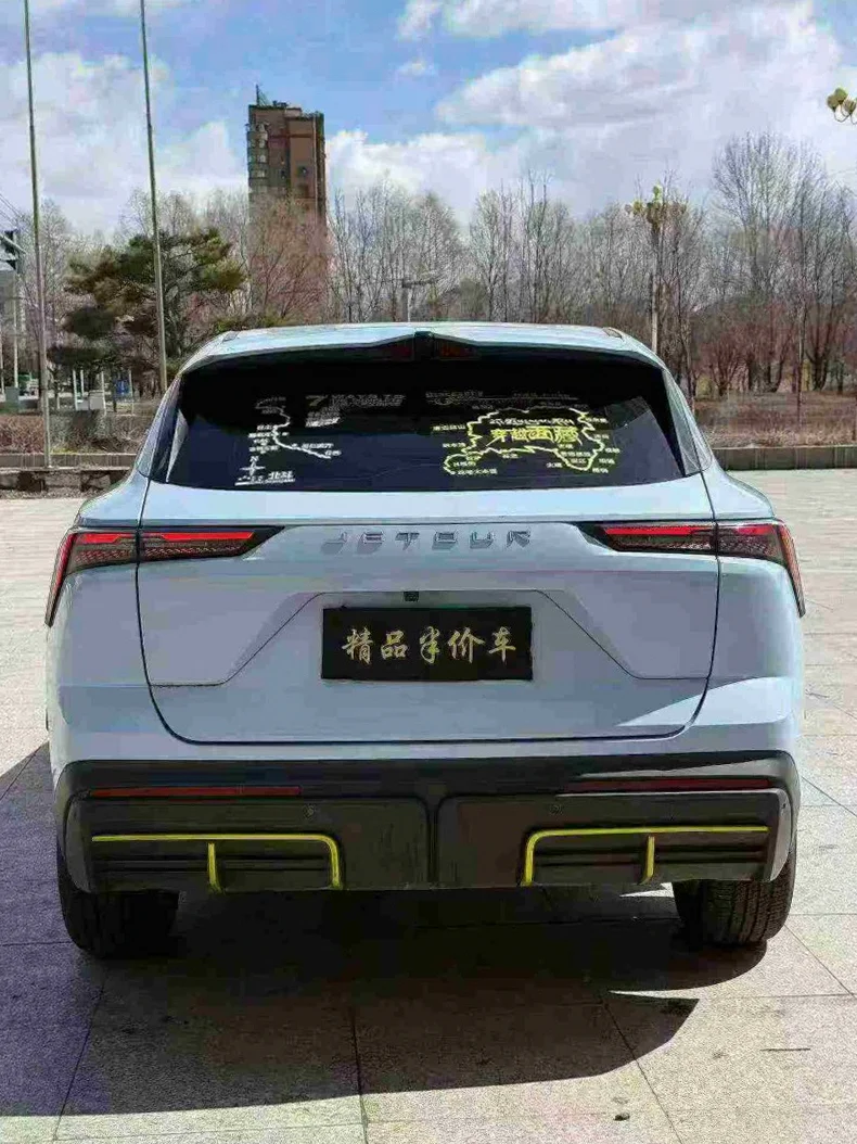 奇瑞捷途 后面外观一