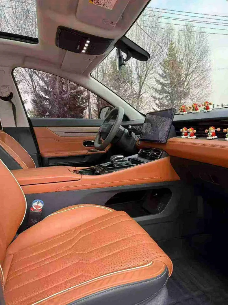 奇瑞捷途 内饰后排