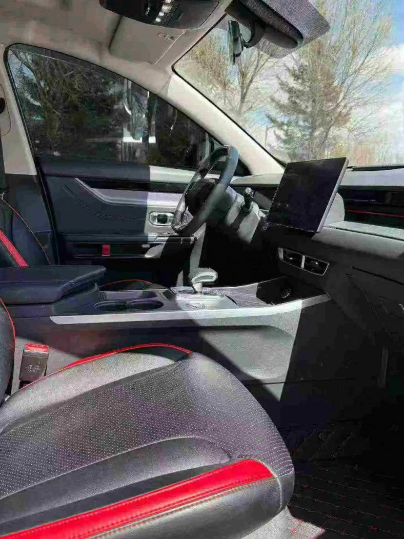 奇瑞捷途 内饰前排