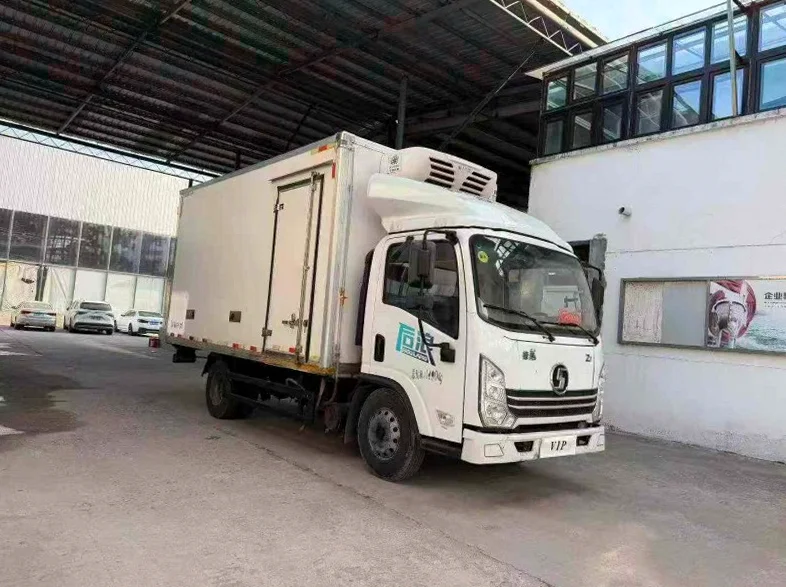 陕汽轩德 正面外观三