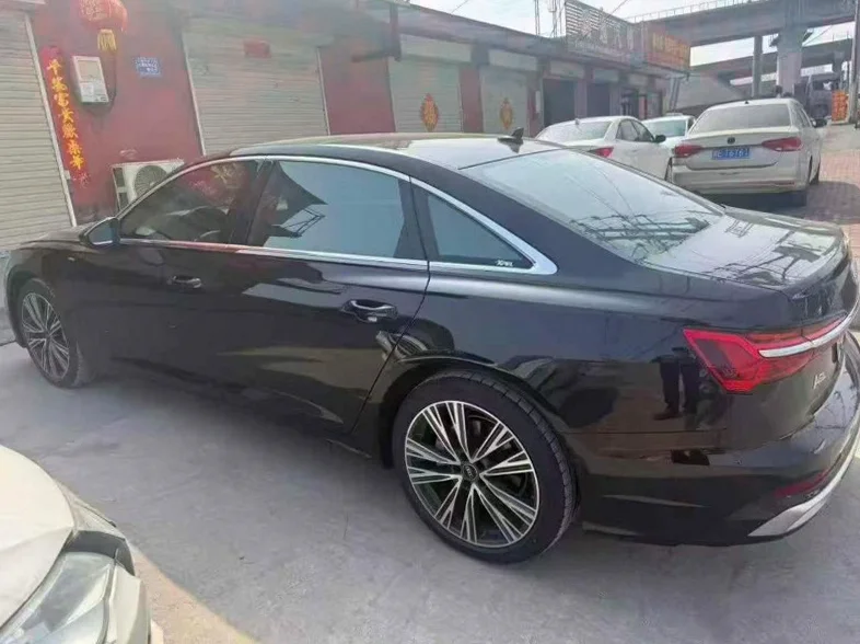 奥迪A6L 内饰前排