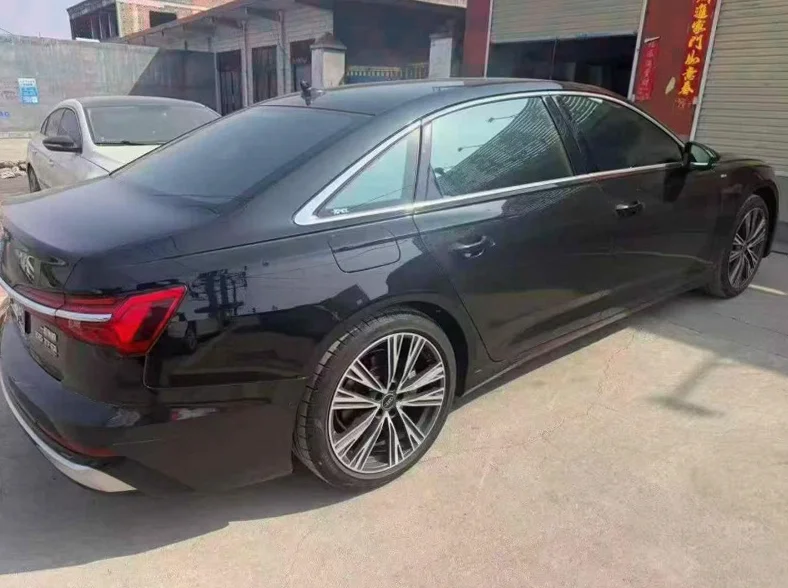 奥迪A6L 内饰后排