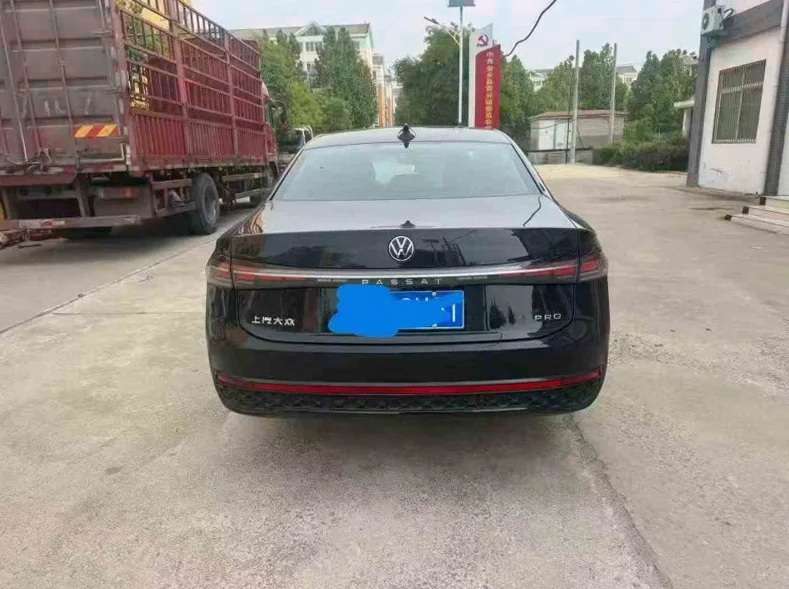 大众帕萨特 驾驶室