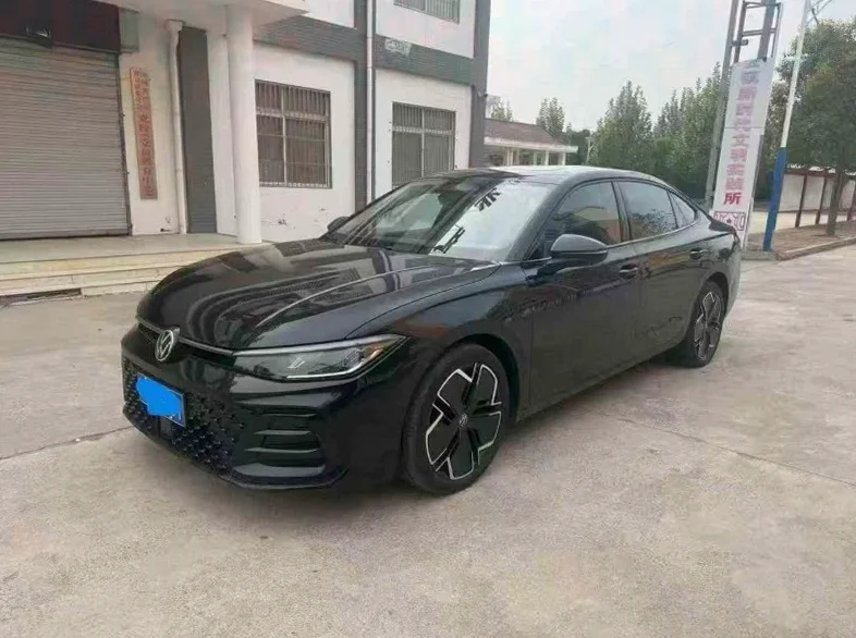 大众帕萨特 正面外观三