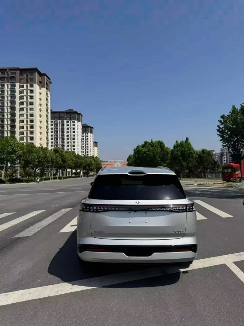 东风奕派 内饰后排