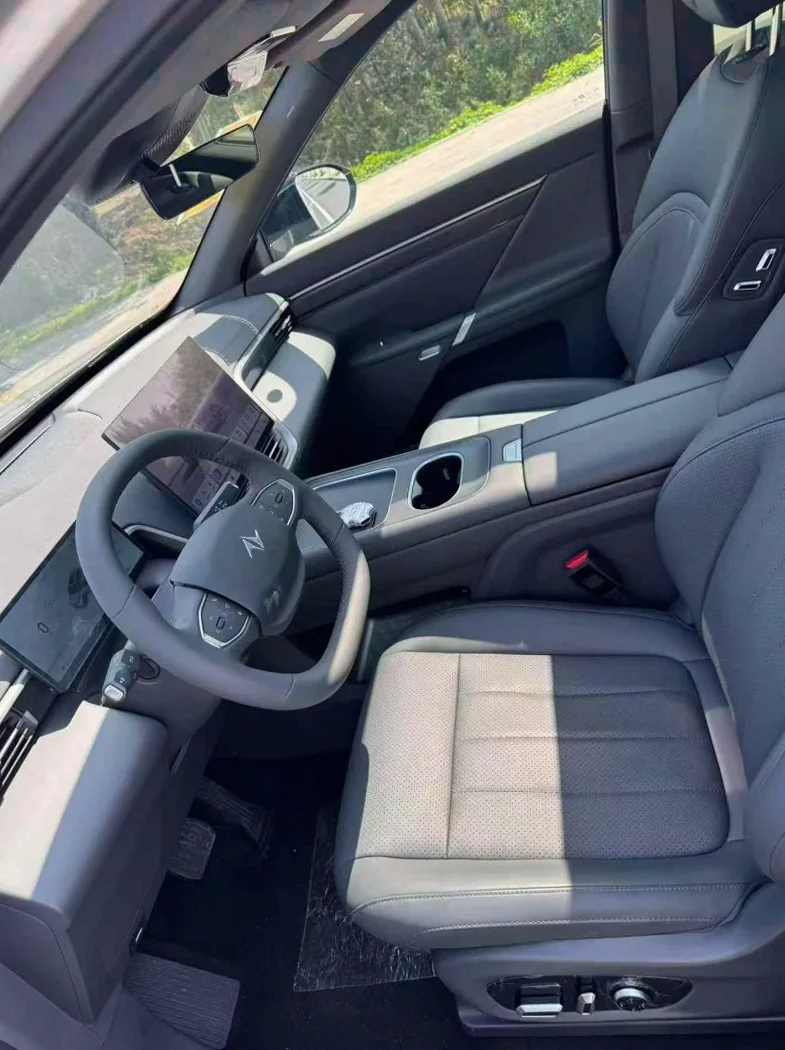 东风奕派 正面外观三