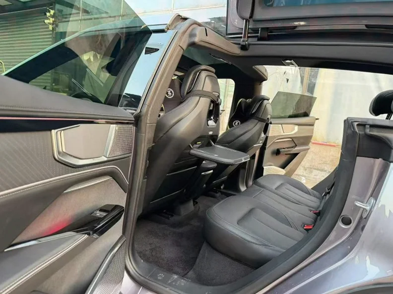 高合汽车HiPhi 内饰后排