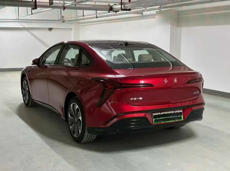 红旗天工 内饰前排