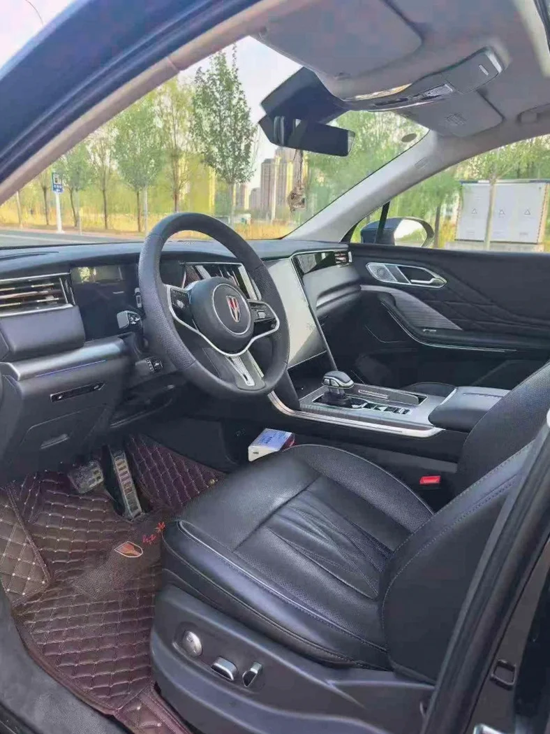 红旗HS7 后面外观一