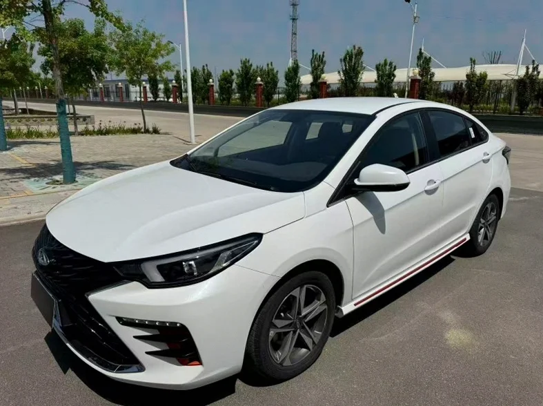 奇瑞艾瑞泽 正面外观三