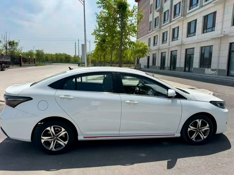 奇瑞艾瑞泽 后面外观二