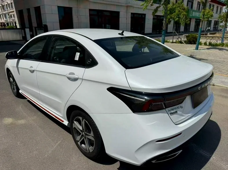 奇瑞艾瑞泽 后面外观一