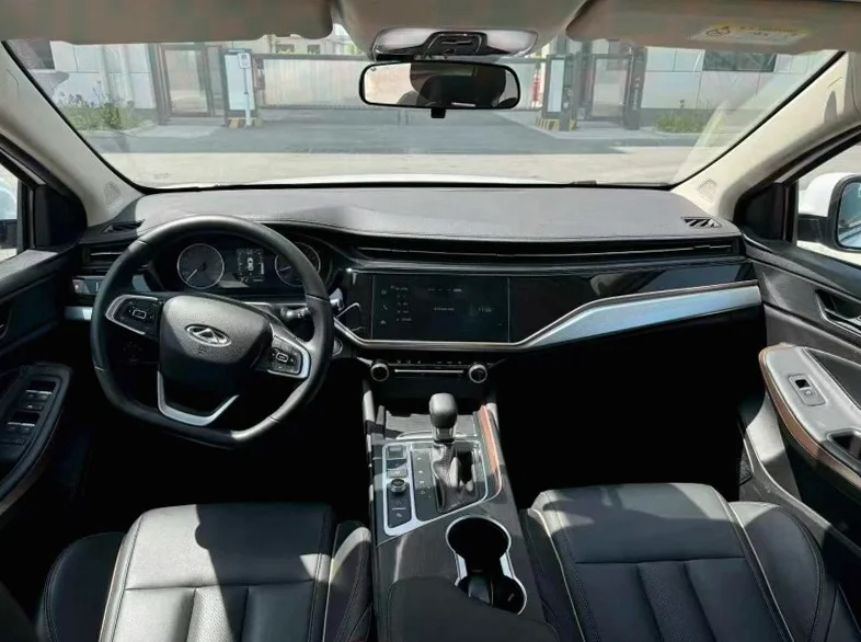 奇瑞艾瑞泽 驾驶室