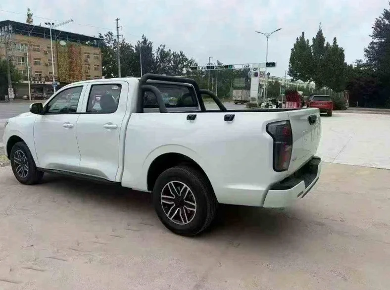 长城汽车炮 内饰前排