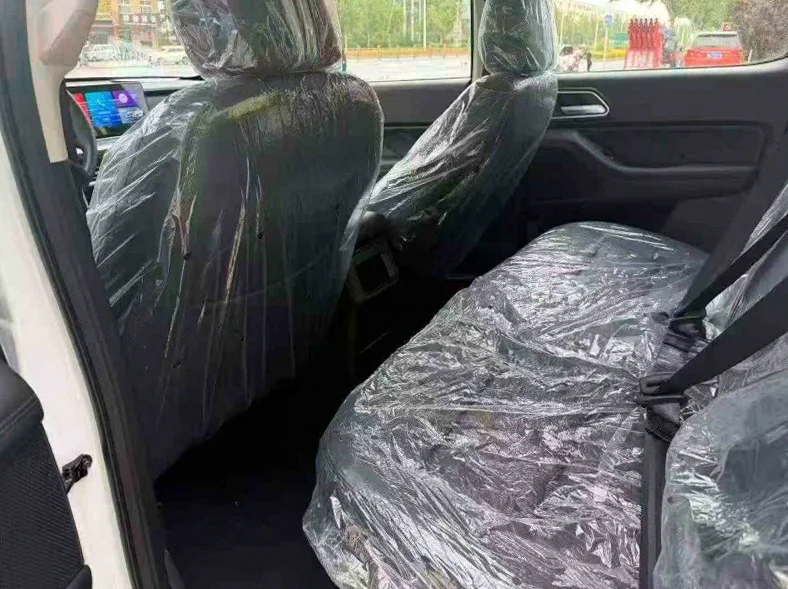 长城汽车炮 后面外观一