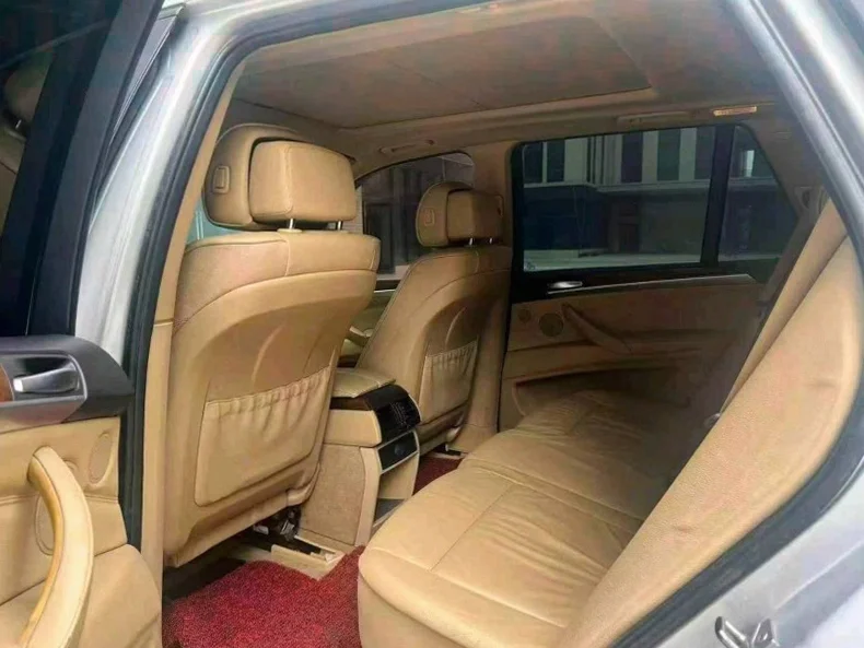 宝马X5 内饰前排