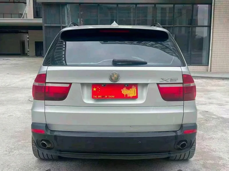 宝马X5 后面外观二