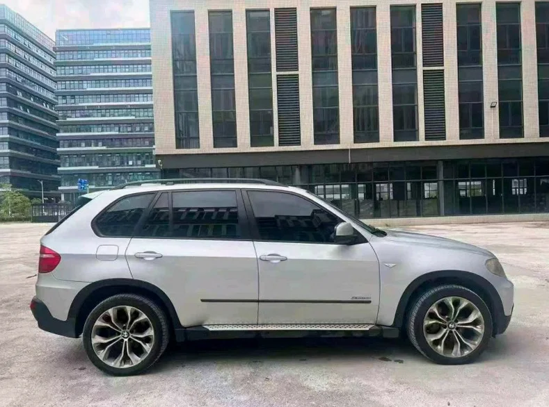 宝马X5 后面外观三