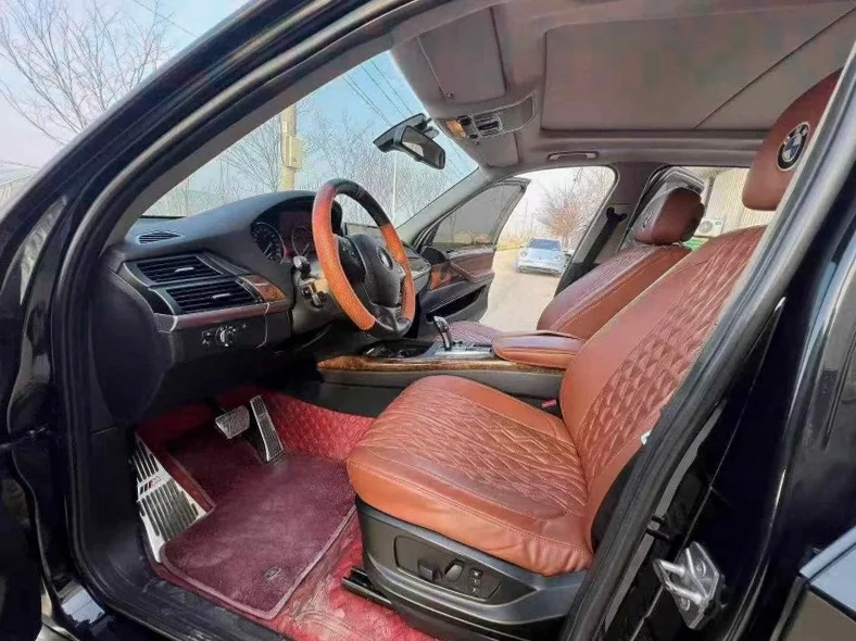 宝马X5 后面外观二