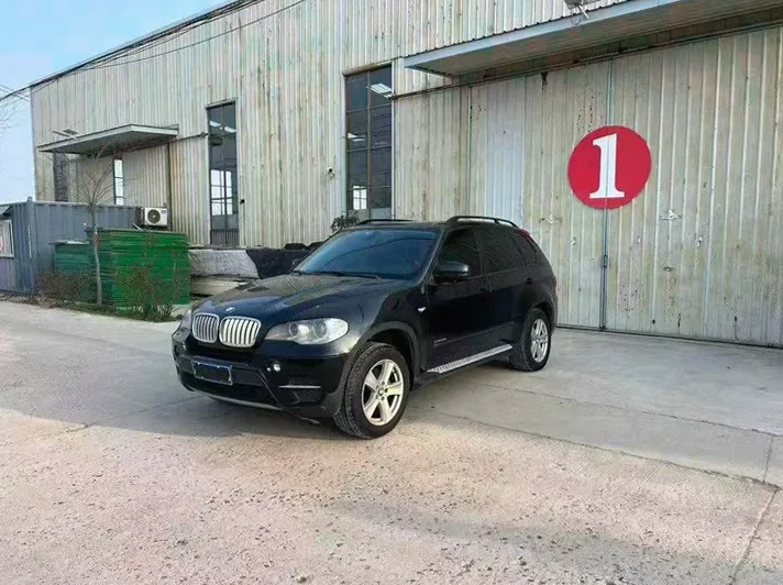 宝马X5 正面外观二