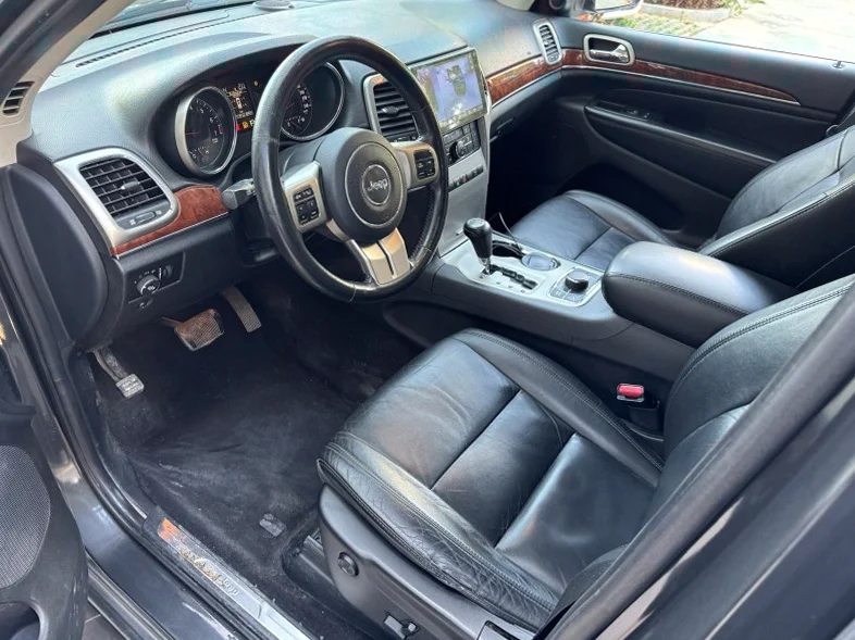 Jeep大切诺基 后面外观三