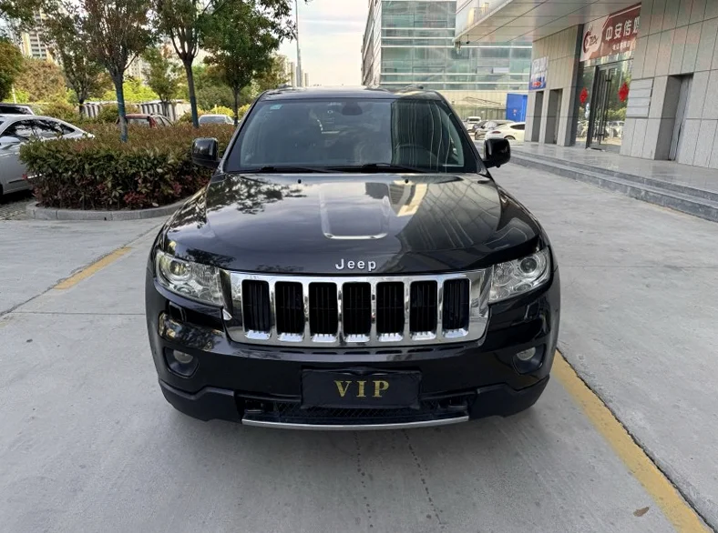 12年Jeep大切诺基3.6四驱豪华版